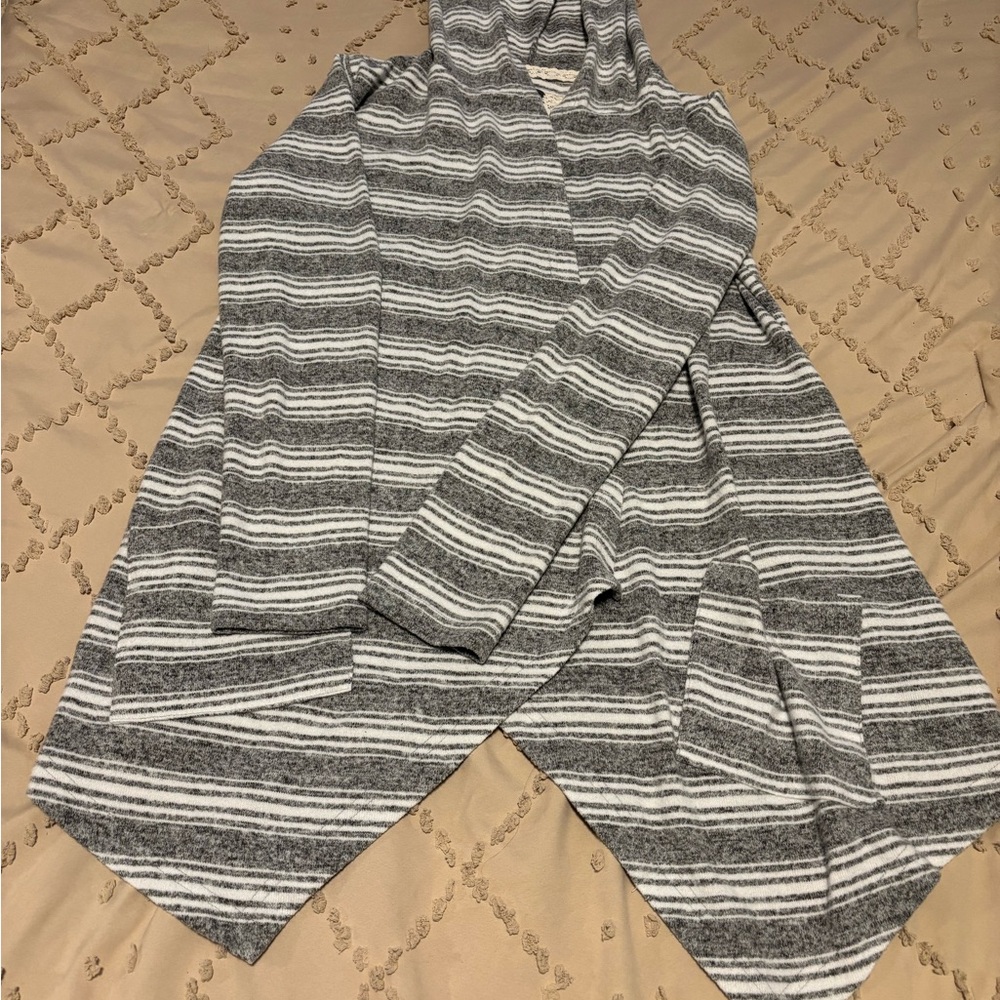 Cupio Gray Striped Hooded Cardigan